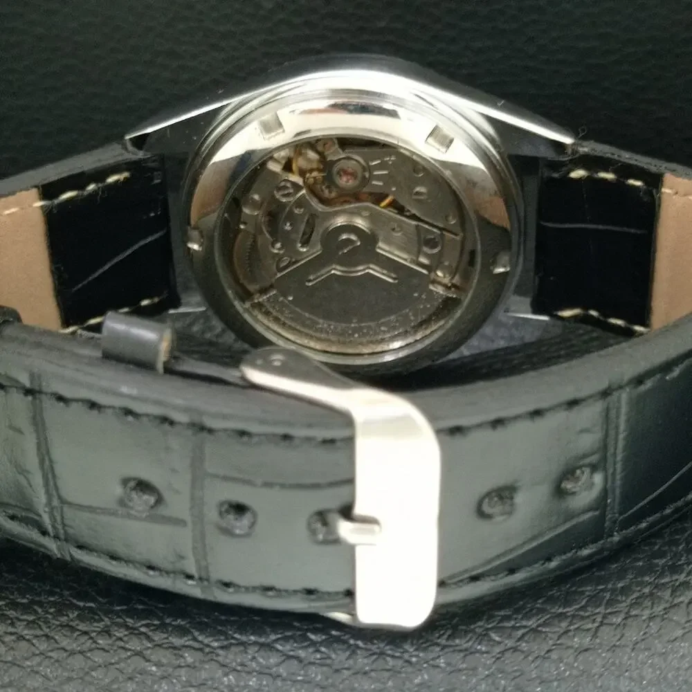 Vintage 1990 Seiko Automatic Mens Silver Watch W/daydate & Red accents